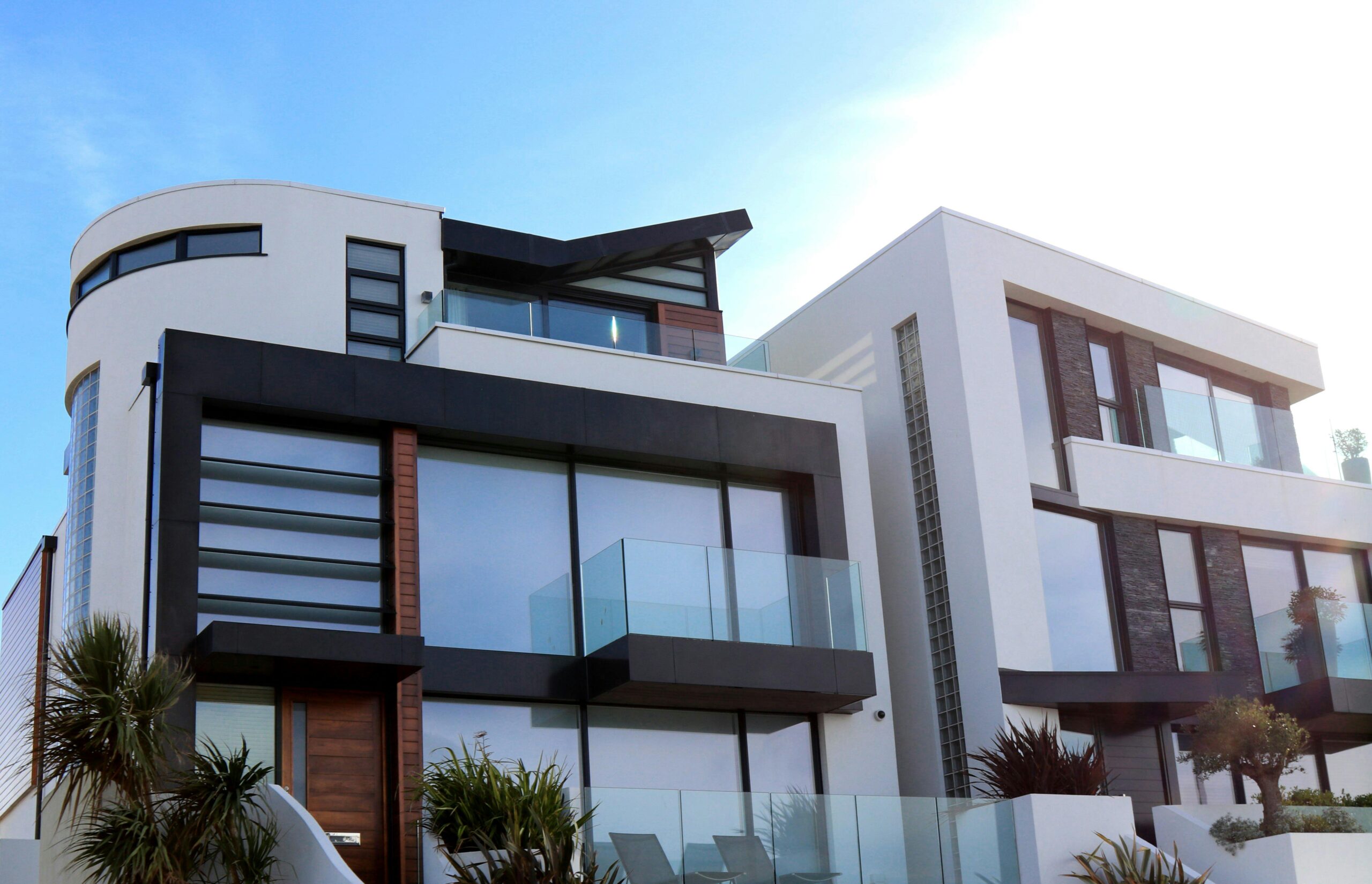 Luxury contemporary home highlighting the future trends of real estate marketing for agents and realtor teams.